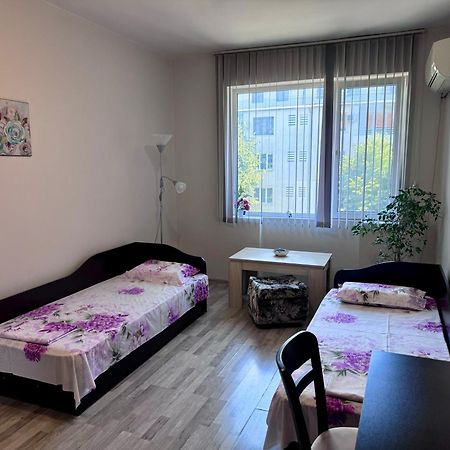 Apartment Andrea Varna Exterior photo